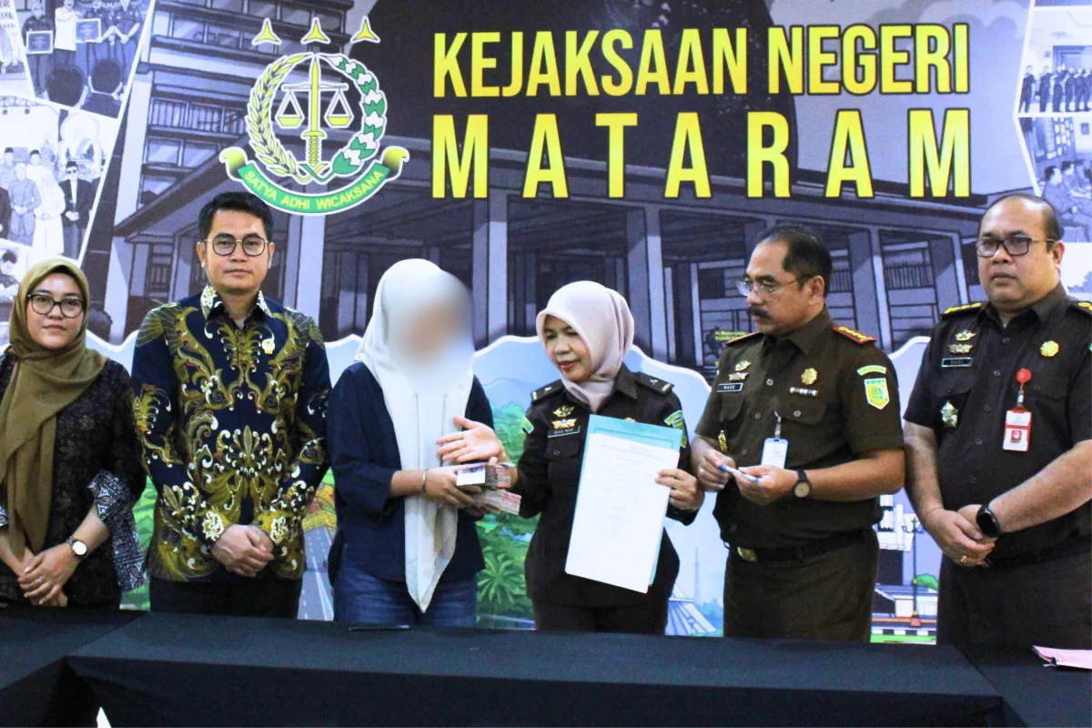 Kejari Mataram Serahkan Restitusi, Hadirkan Keadilan dan Pemulihan bagi Korban