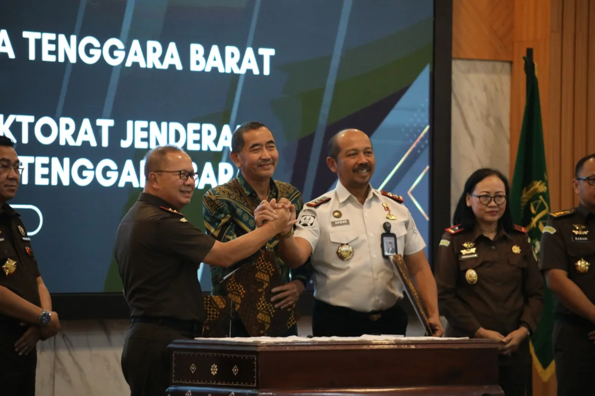 Kejari Mataram Dukung Transformasi Peradilan melalui Penandatanganan Nota Kesepahaman Persidangan