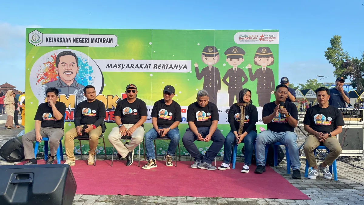 Jaksa Menyapa Ramaikan Car Free Day Teras Udayana