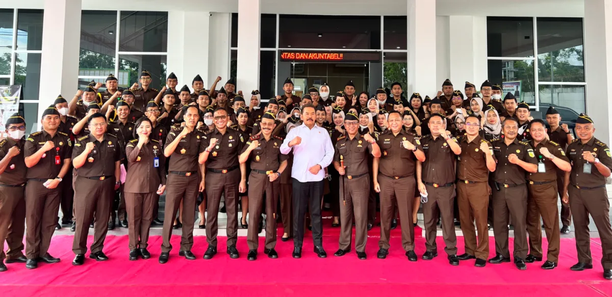 Kajari Mataram Pimpin Rapat Evaluasi Kinerja Triwulan